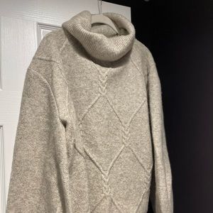 ✨Gibson Latimer oversized sweater XL with sequin detail✨